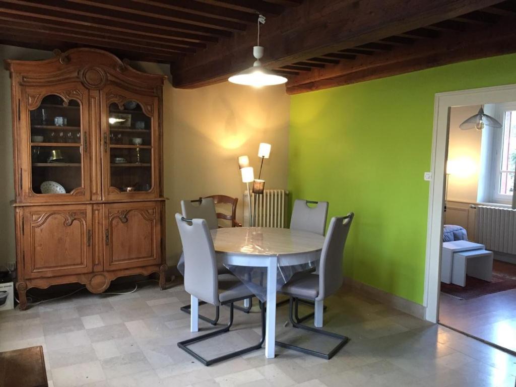 L' Huis-Au-Tilleul Quarré-les-Tombes 外观 照片