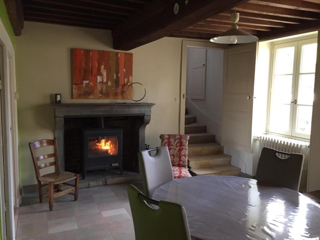 L' Huis-Au-Tilleul Quarré-les-Tombes 外观 照片